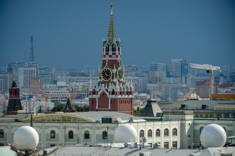 Спасские ворота Кремля перекроют для выхода на Красную площадь