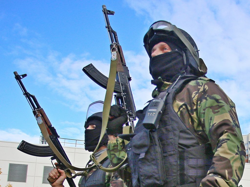 Четырех участников «спящей» ячейки ИГ* задержали в Москве