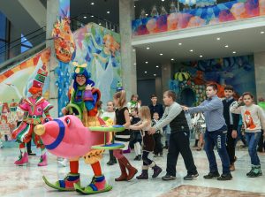 Артисты порадуют горожан на праздники и представят завораживающее «Новогоднее цирковое шоу». Фото: Евгения Новоженина/РИА Новости