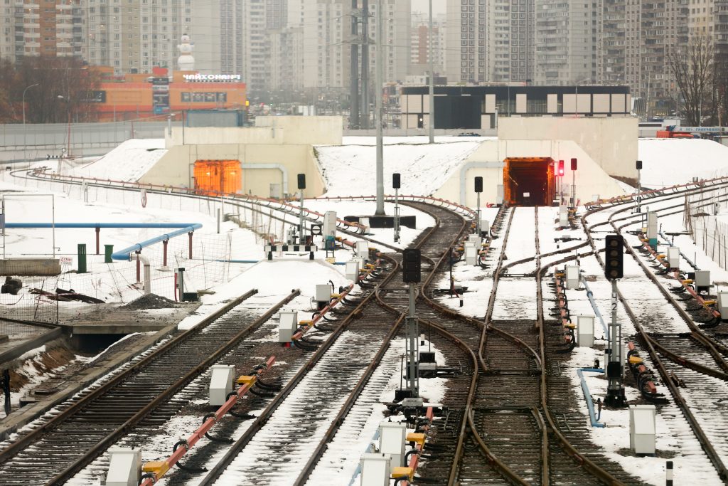 Московское метро объявило об усиленном режиме работы из-за снегопада