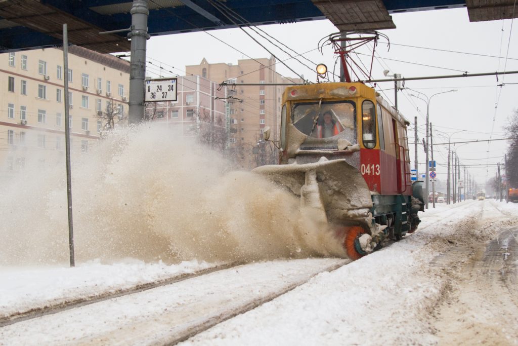 Коммунальщики приступили к ликвидации последствий снегопада. Фото: архив, «Вечерняя Москва» 