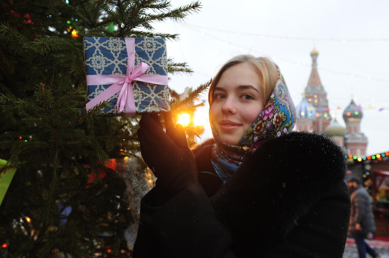 Более 260 елок украсят в Москве к Новому году