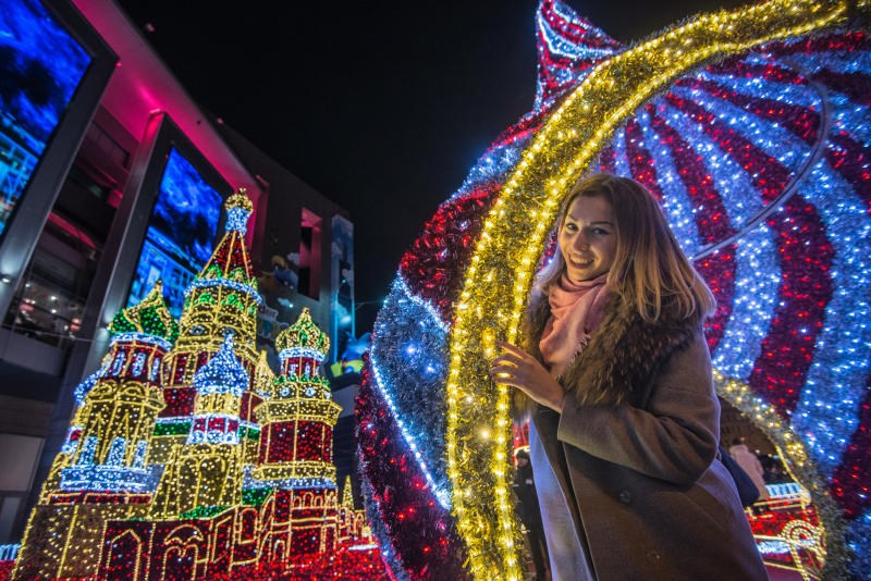 Площадки фестиваля «Путешествие в Рождество» открылись в Тверском районе