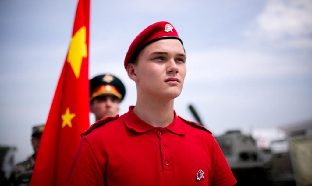 В Москве для армии подготовят юных кинологов и авиаторов