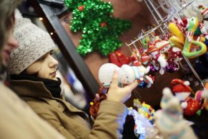 С 16 по 17 декабря на ВДНХ пройдет рождественская ярмарка. Фото: архив, «Вечерняя Москва»