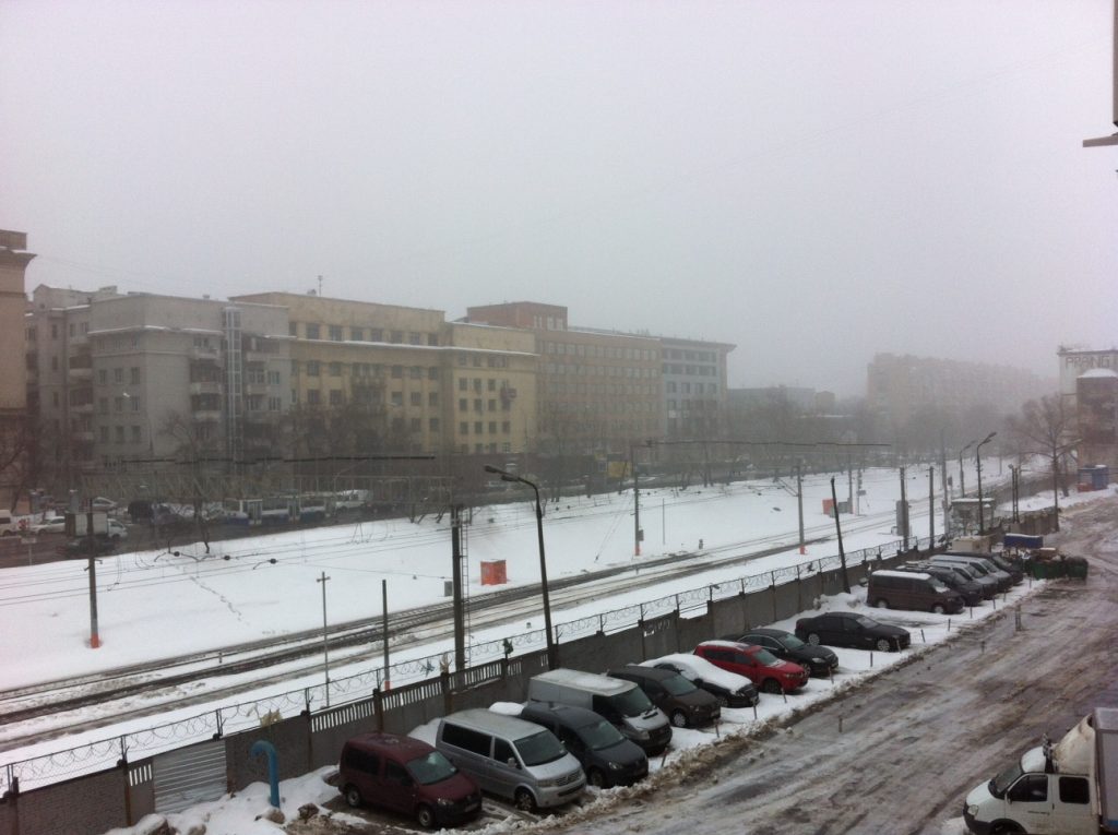 Туман и гололед встретили москвичей в пятницу