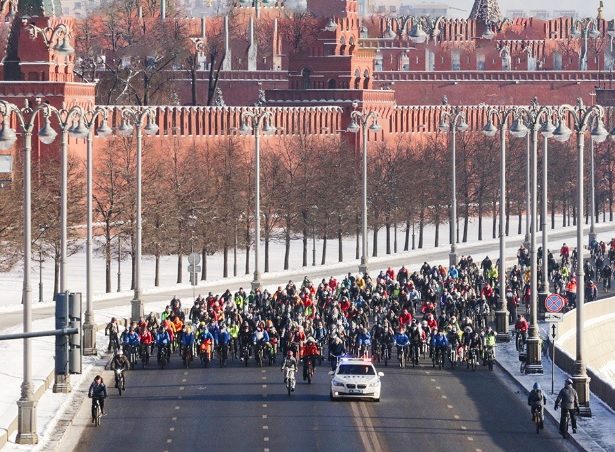 Движение в центре Москвы частично перекроют для зимнего велопарада