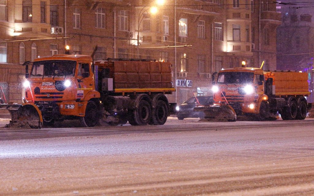 Более 250 тысяч кубометров снега вывезли с улиц Москвы за ночь
