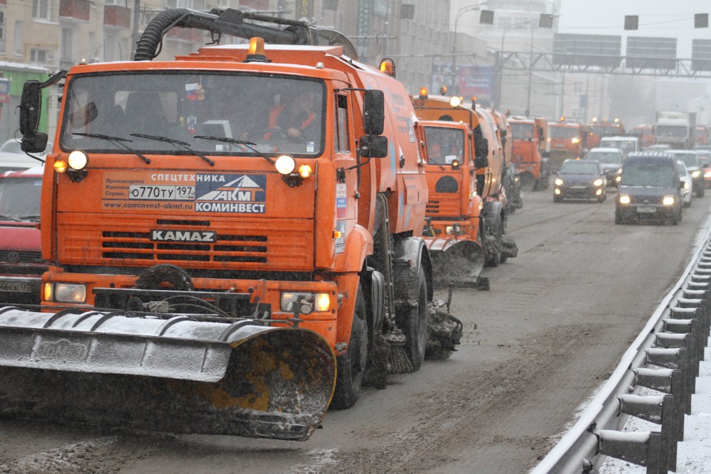 Водителей призвали пересесть на автобусы из-за снегопада в Москве