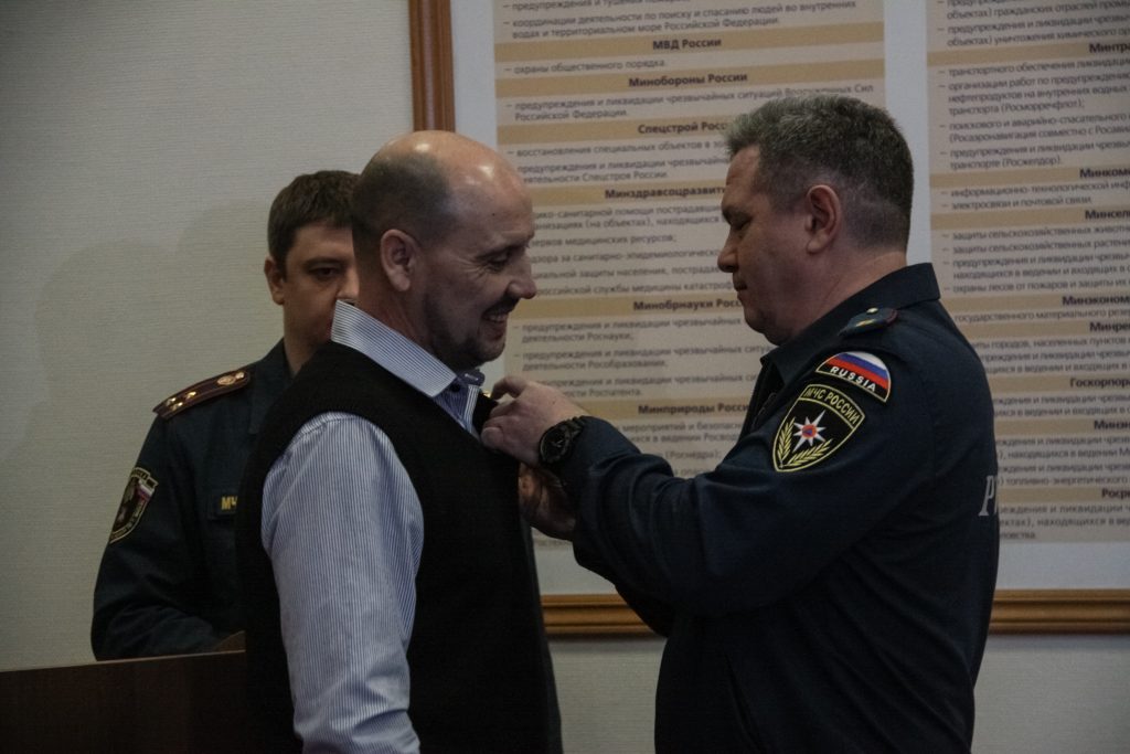 Москвича наградили за спасение троих детей из пожара