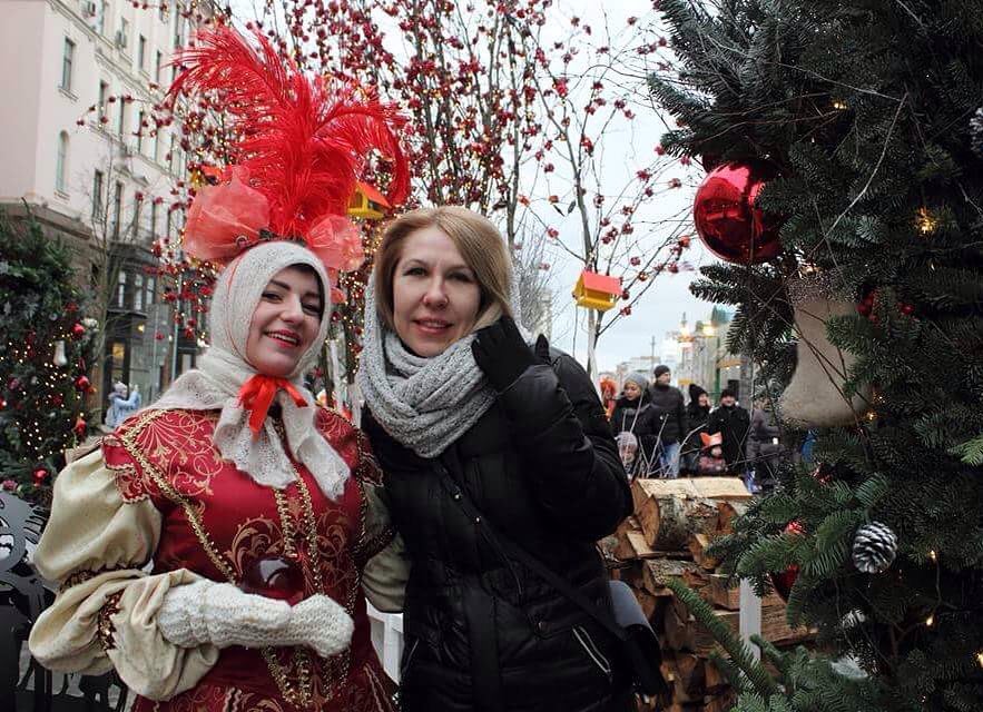 На площадке фестиваля «Путешествие в Рождество» сфотографировалась жительница Москвы Татьяна Джевелло. Фото: страница Татьяны в социальной сети Instagram