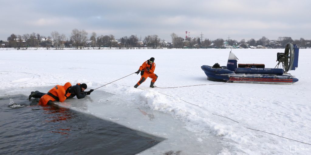 Московские спасатели готовятся к проведению Крещенских купаний. Фото: пресс-служба ГОЧС и ПБ