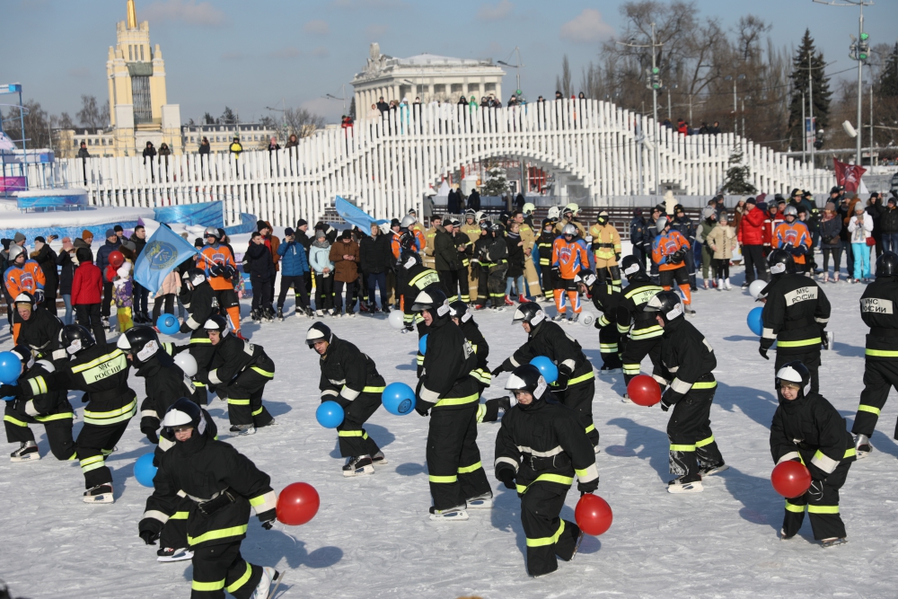 Глава МЧС России Владимир Пучков дал старт VII Всероссийскому пожарно-спасательному флешмобу