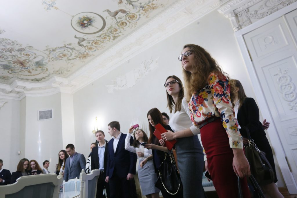 Количество мест для стажировки в Правительстве Москвы увеличили в три раза