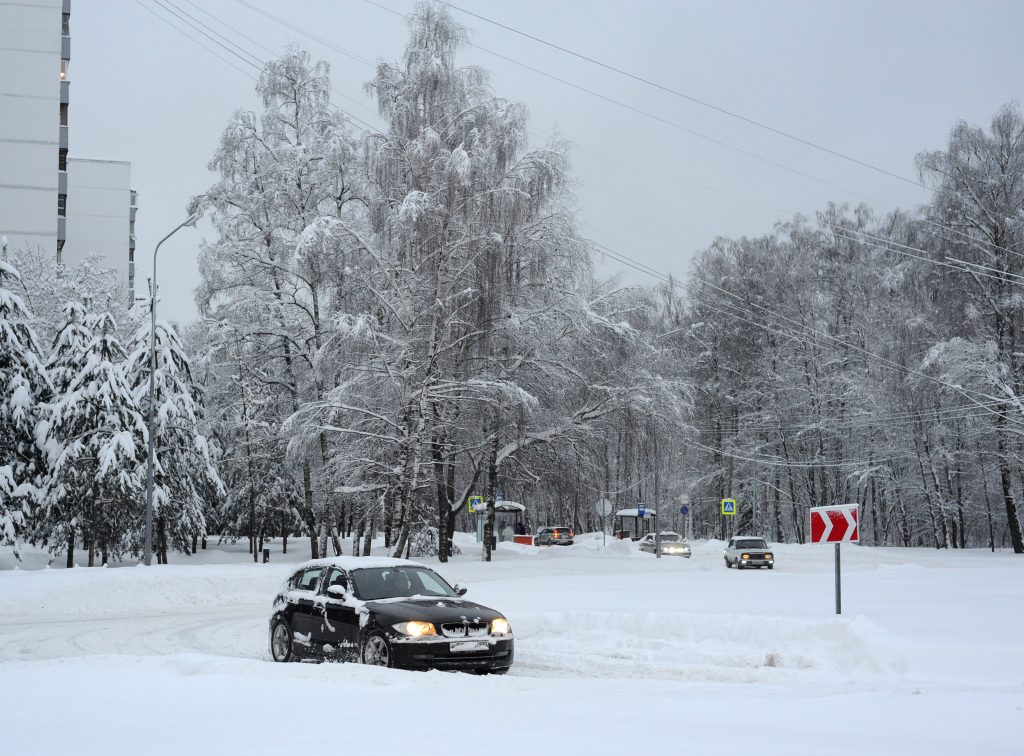 Власти Москвы пригласили автомобилистов в метро из-за погоды
