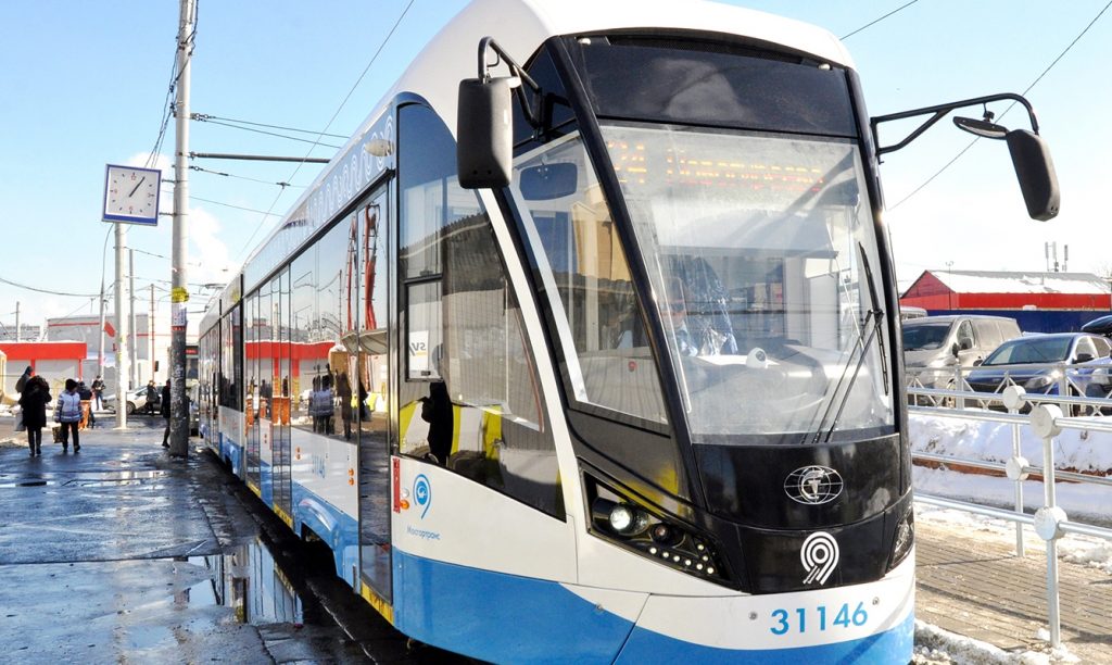 Власти Москвы запустили трамвай «Витязь-М» по новому маршруту