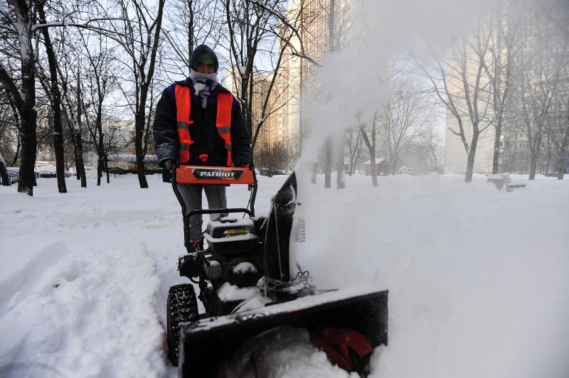 Почти 30 тысяч человек привлечено к уборке улиц Москвы от снега