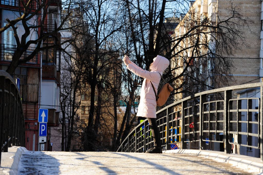 Мороз и солнце: Москву ждет прохладная и ясная погода