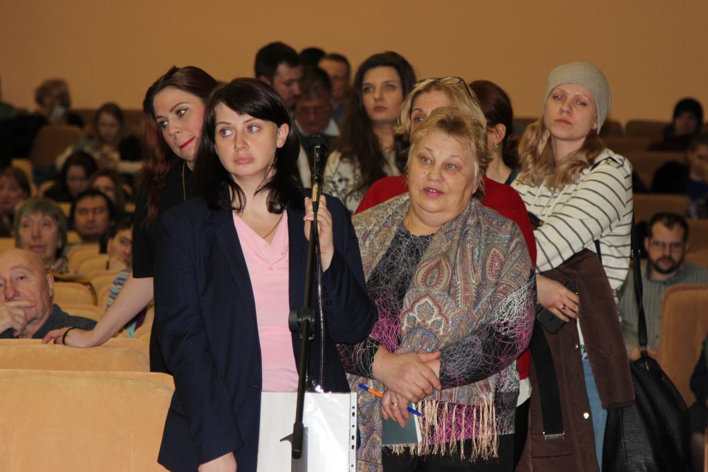 Префект ответил на вопросы москвичей. Фото: пресс-служба префектуры ЦАО
