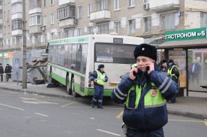 "Участие" общественного транспорта в подобных происшествиях снизилось на треть. Фото: Игорь Ивандиков
