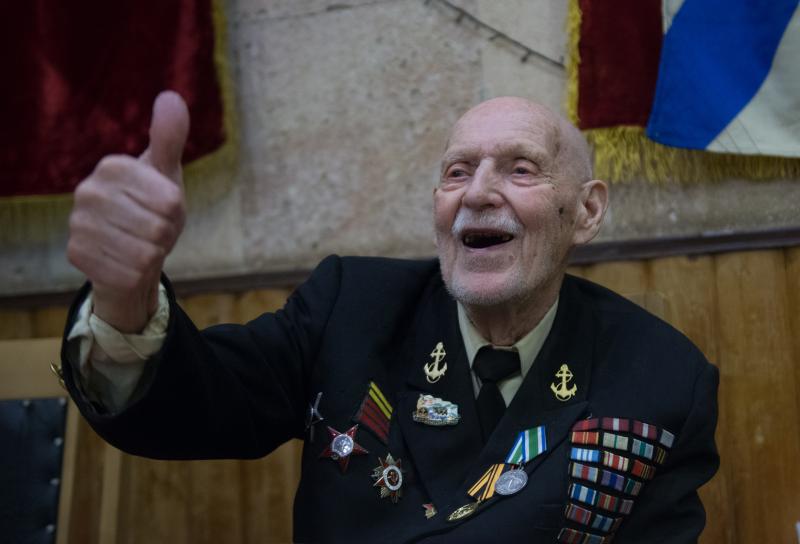 Военные пенсионеры споют на конкурсе бардовской песни