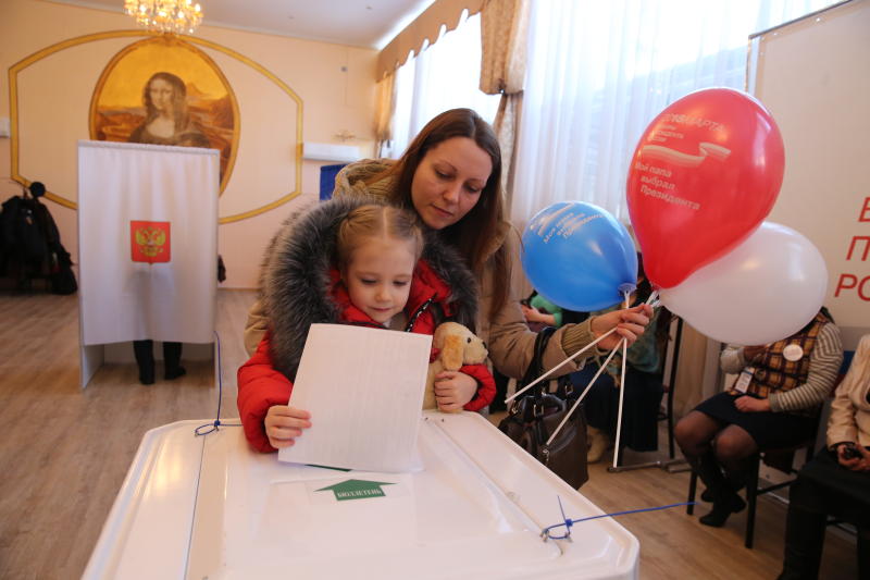 Явка на выборах президента России выше, чем шесть лет назад. Фото: Владимир Смоляков, «Вечерняя Москва»