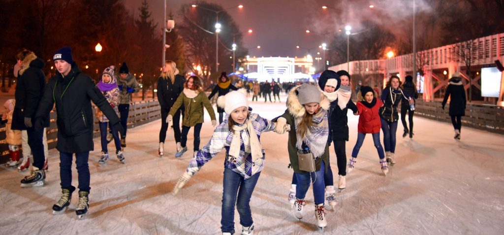 Парки Москвы проведут акцию «Ночь на катке»