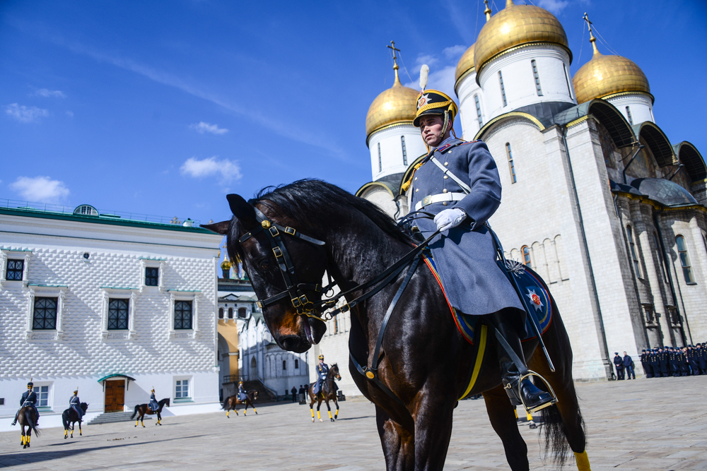 В Москве назвали дату первого развода караула на Соборной площади Кремля
