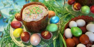 Для христиан пасхальное яйцо — это напоминание о Воскресении Иисуса Христа, о спасении и вечной жизни. Фото: mos.ru