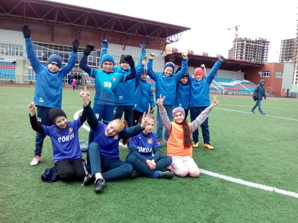 Девушки из школы «Сокол» начали подготовку к Первенству России по футболу