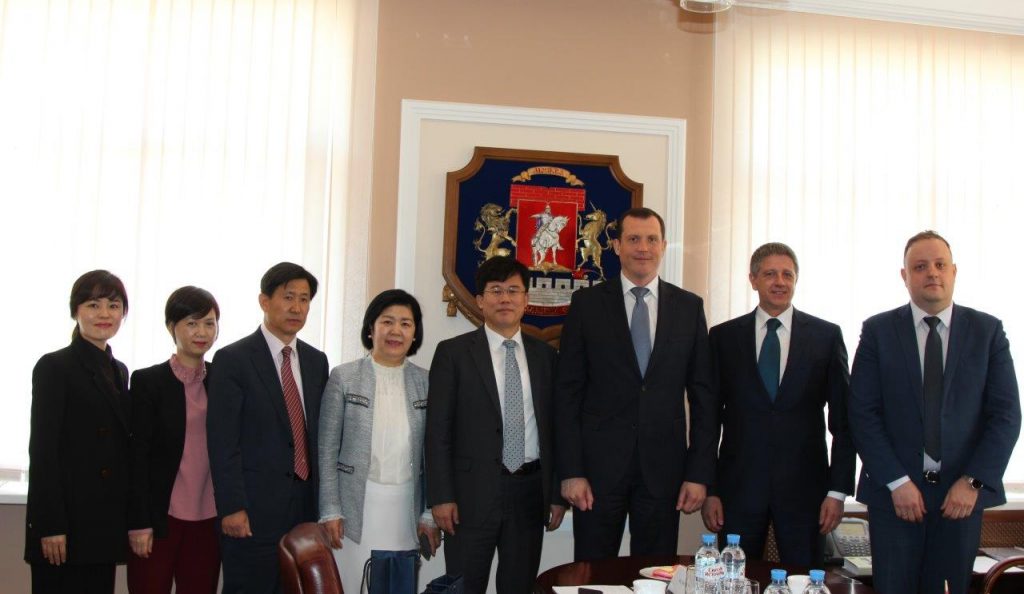Префект Центрального административного округа встретился с делегацией из Южной Кореи. Фото предоставили в пресс-службе префектуры ЦАО