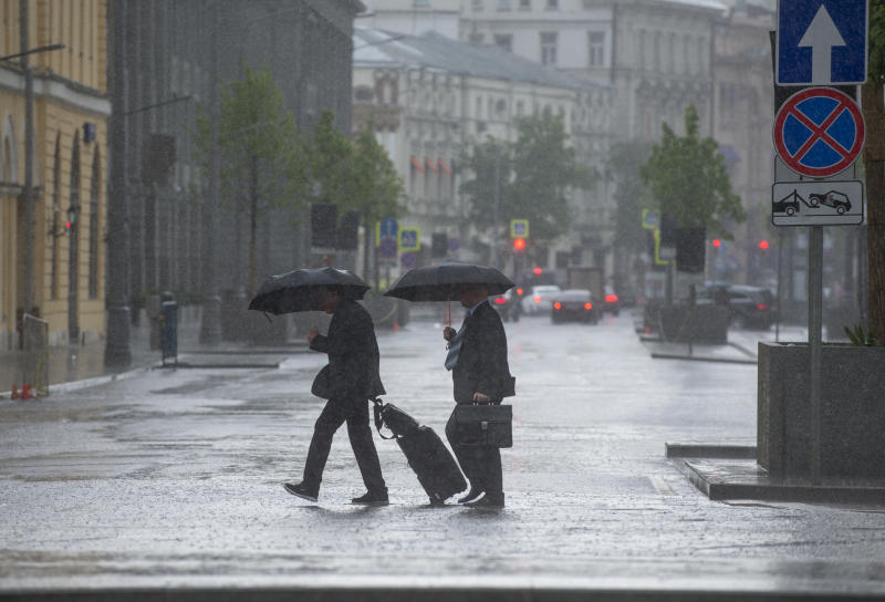 Дождь и гроза ожидаются в столице до утра 6 мая. Фото: Артем Житенев, «Вечерняя Москва»