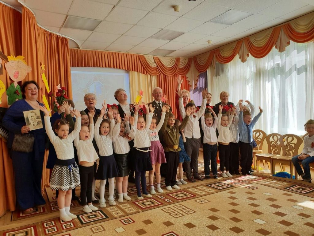 Депутат Басманного района организовал концерт ко Дню Победы