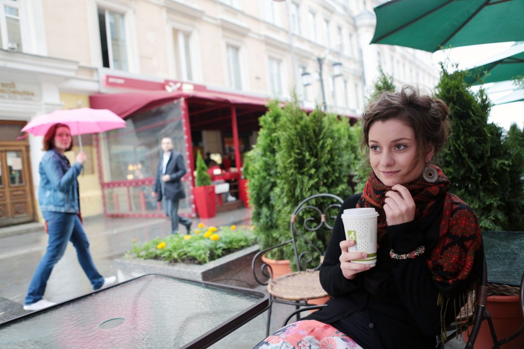 Кафе Москвы свернут летние веранды из-за грозы и ветра