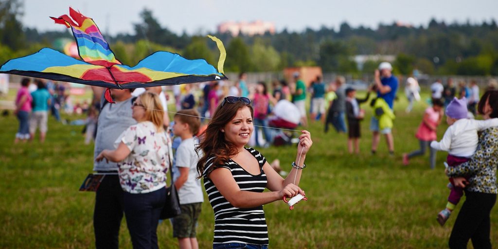 Праздничную программу на День России подготовили в столичных парках. Фото: mos.ru