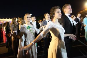 Около шести тысяч школьников отметили выпускной в Кремле. Фото: архив, «Вечерняя Москва» 