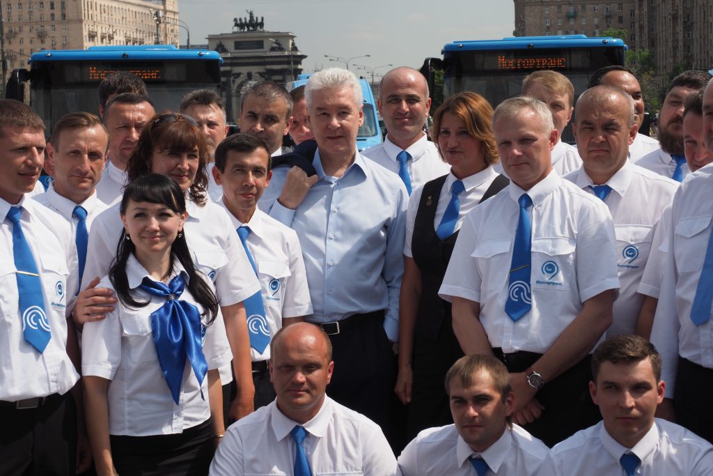 Мэр Москвы поручил убрать турникеты из автобусов