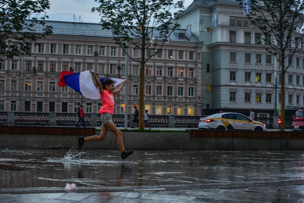 Москвичей ожидает жара и дождь в субботу 