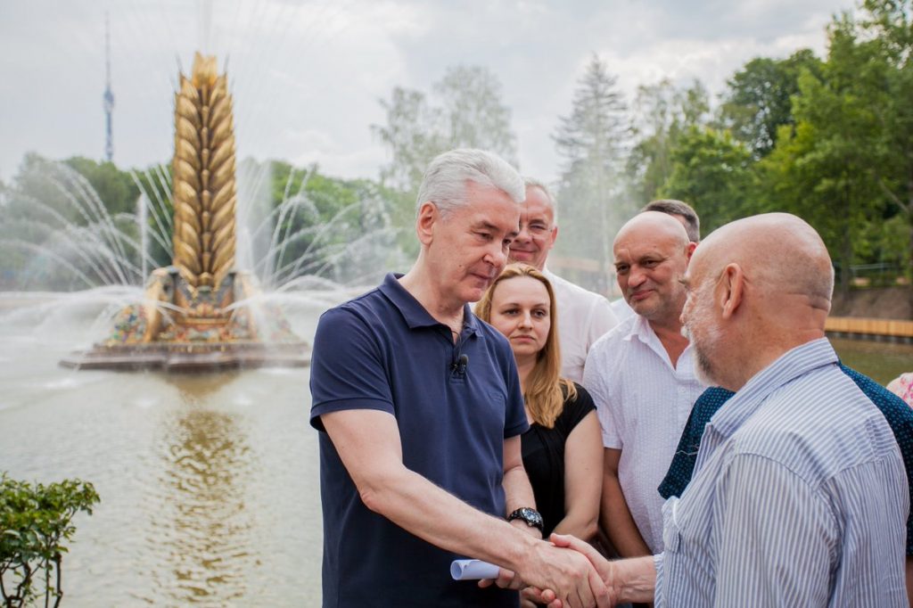 Мэр Москвы объявил о завершении реставрации арки ВДНХ
