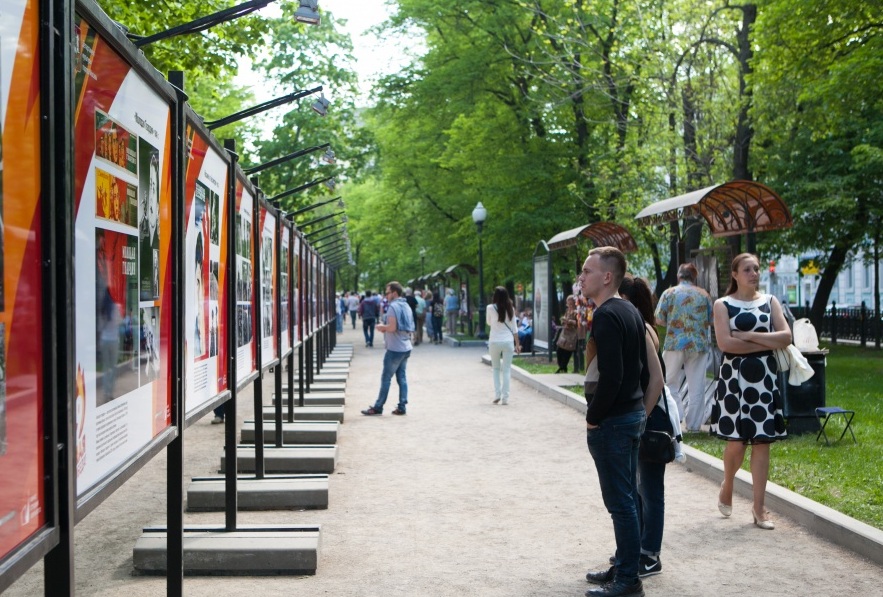 Фотовыставка «Москва глазами горожан» открылась на Чистопрудном бульваре. Фото: официальный сайт Департамента культуры Москвы