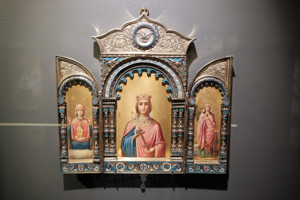 Григорий Лепс покажет москвичам коллекцию старинных икон