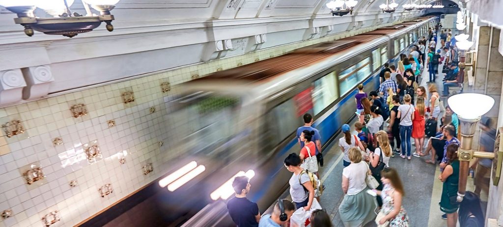 Москвичи старше 60 лет смогут перекодировать в метро социальную карту для бесплатного проезда