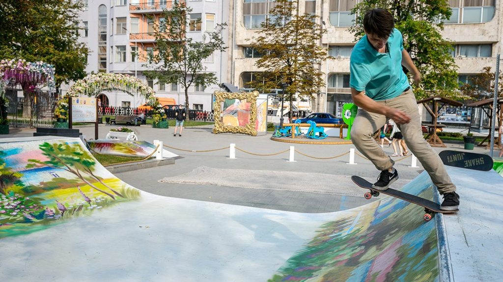 Временные площадки для занятий на скейтборде установят в городе