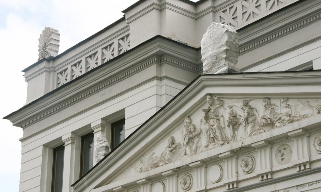 Историческое здание на Конюшковской улице отреставрируют