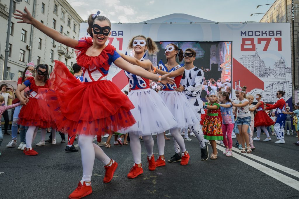 На площадках развернулся настоящий карнавал. Фото: Наталья Феоктистова, «Вечерняя Москва» 