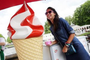Все мороженщики планируют увеличить продажи вкусного лакомства до 10 процентов. Фото: Анна Иванцова