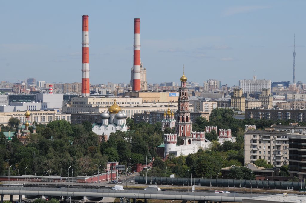Москва отреставрирует памятник экипажу погибшего дирижабля на Новодевичьем кладбище