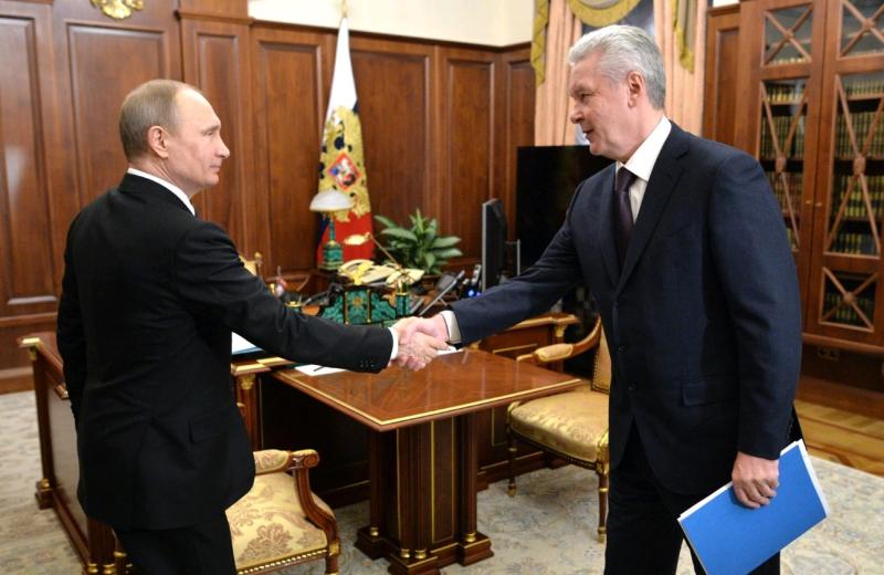 Путин поздравил Собянина с официальным вступлением в должность мэра Москвы. Фото: Официальный сайт президента России
