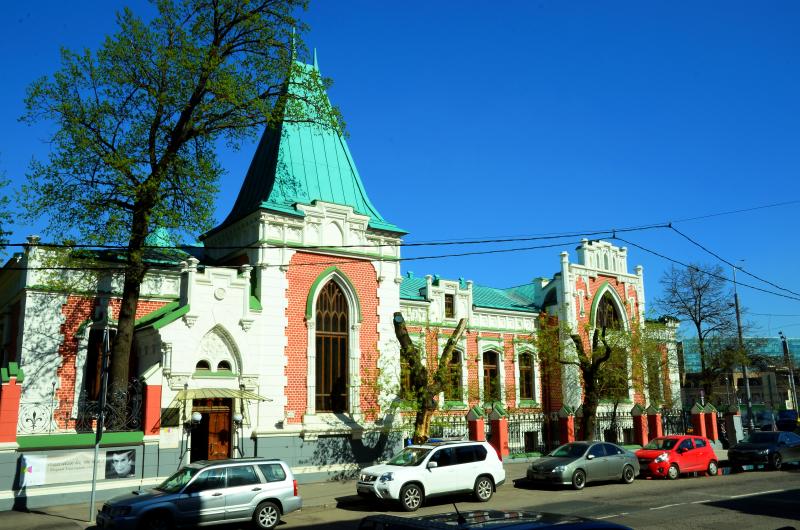 Главный вход театрального музея имени Алексея Бахрушина отреставрируют. Фото: Анна Быкова