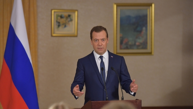Медведев отметил фактор московских видеокамер в деле Кокорина и Мамаева